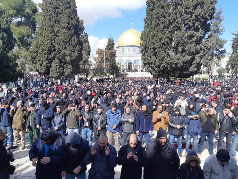 الاحتلال يطلق النار على الفلسطينيين بالضفة