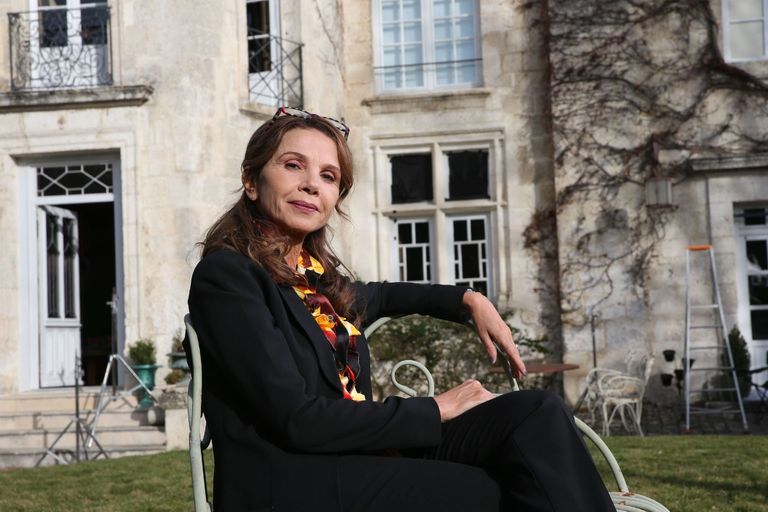 نجمة السينما العالمية فيكتوريا أبرِل