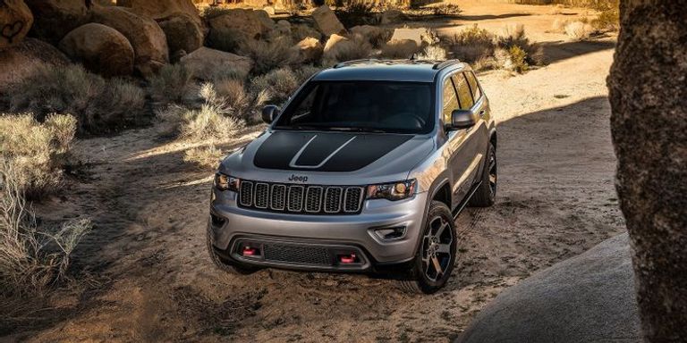 طراز Cherokee Trailhawk طراز لاند كروزر