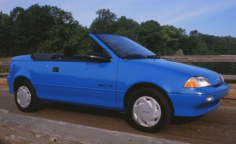 طراز شيفروليه Geo Metro Convertible طراز شيفروليه SSR