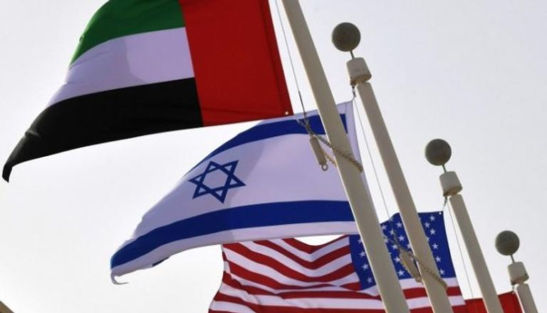 أعلام الإمارات وأمريكا وإسرائيل