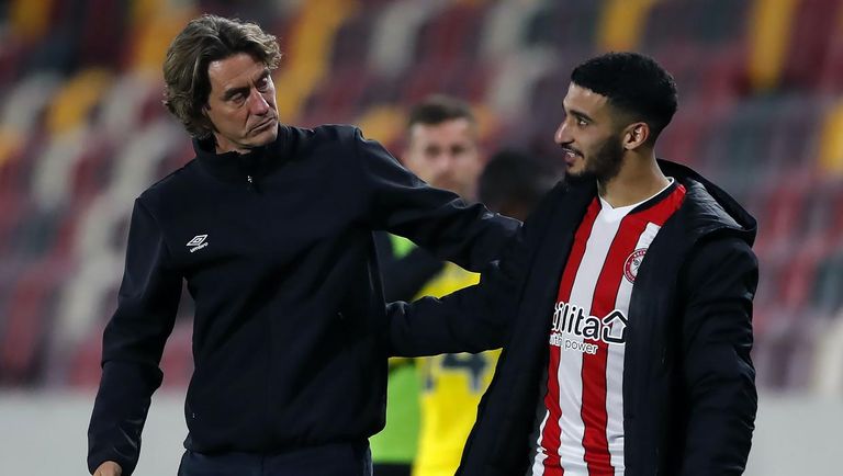 سعيد بن رحمة مع توماس فرانك مدرب برينتفورد  سعيد بن رحمة لاعب فريق برينتفورد