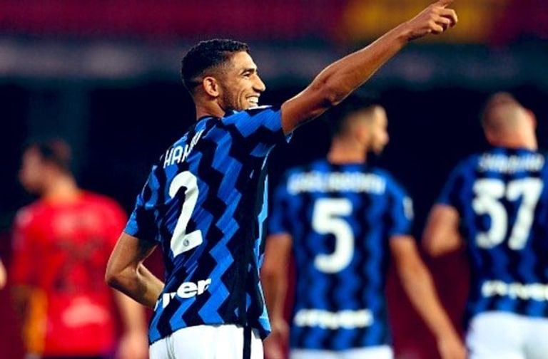 أشرف حكيمي بقميص إنتر ميلان أشرف حكيمي