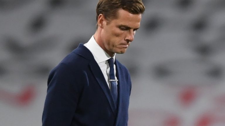 سكوت باركر سعيد بن رحمة لاعب برينتفورد الإنجليزي