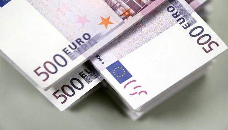 عملات ورقية من اليورو - رويترز 