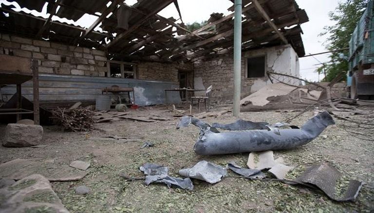 آثار الدمار بسبب القصف المتبادل بين أرمينيا وأذربيجان