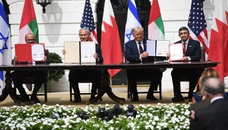 جانب من التوقيع على معاهدة السلام بين الإمارات وإسرائيل