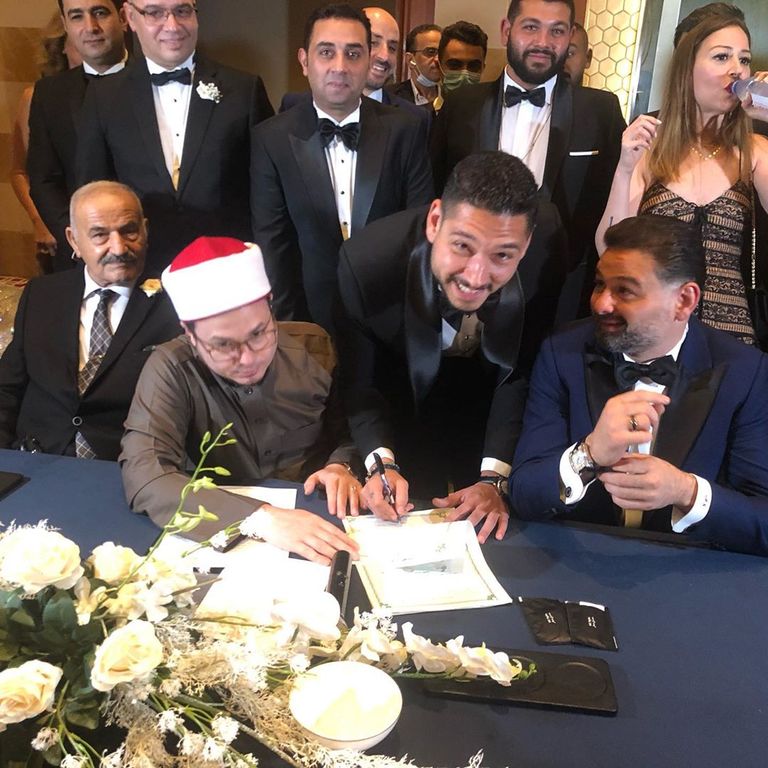 كتب كتاب الفنان أمير شاهين ومنة جاب الله جانب من حفل زفاف الفنان أمير شاهين