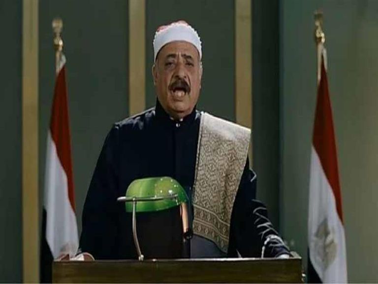 الفنان فايق عزب