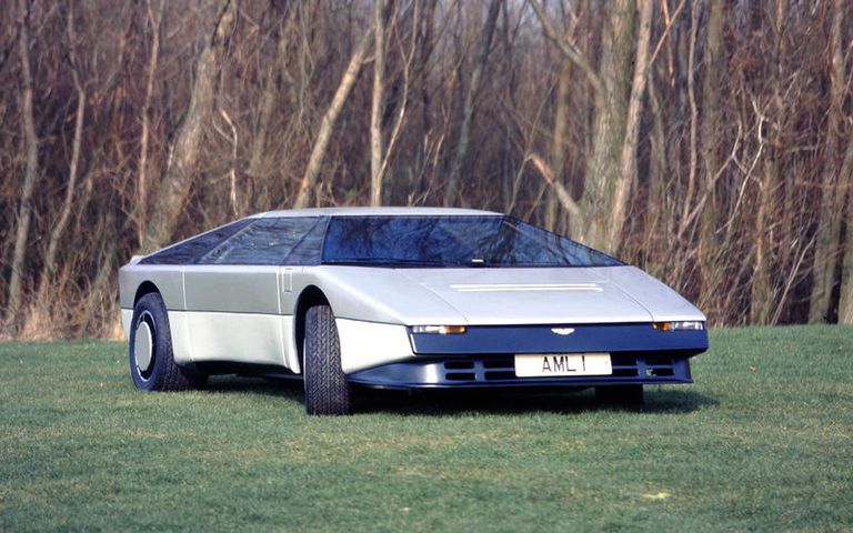 طراز Aston Martin Bulldog موديل بي إم دبليو M1 Homage