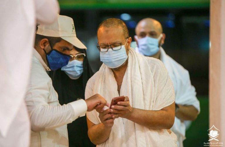 المسجد الحرام يستقبل أول دفعة من المعتمرين