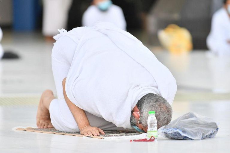 ضيوف الرحمن يواصلون التوافد على المسجد الحرام