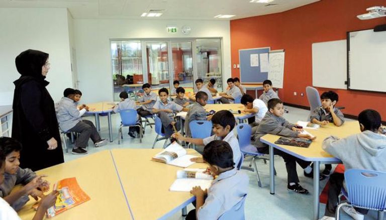 معلمو الإمارات.. تميز في وقت الأزمة