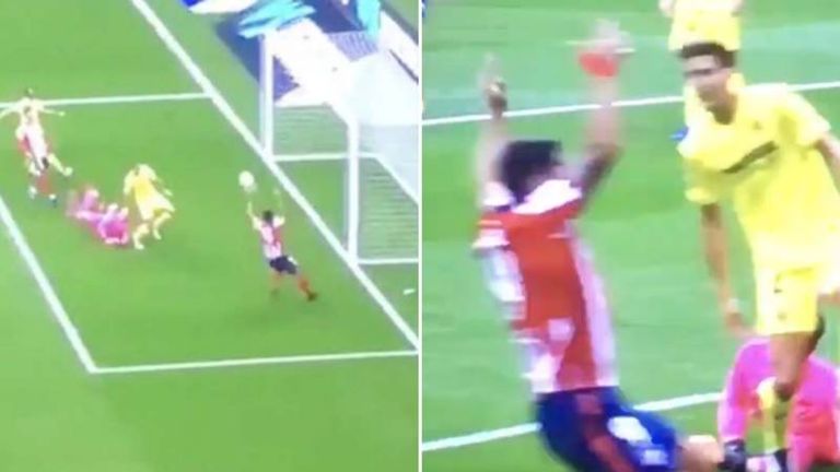 لقطة لويس سواريز بقميص أتلتيكو مدريد مطالبا بضربة الجزاء الغريبة لويس سواريز ضد فياريال