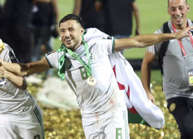 يوسف بلايلي نجم منتخب الجزائر يوسف بلايلي نجم منتخب الجزائر