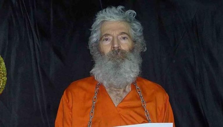 صورة متداولة للأمريكي روبرت ليفينسون خلال احتجازه في إيران