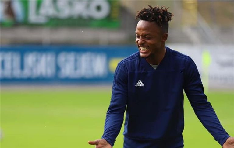 والتر بواليا  مصطفى محمد مهاجم الزمالك المصري