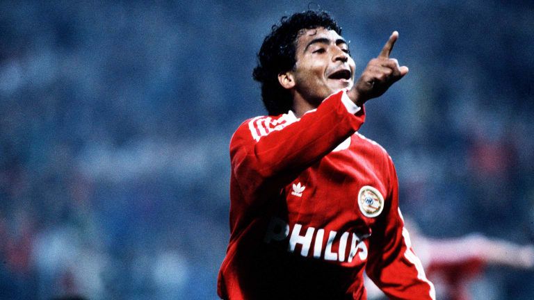 روماريو ماريو جوتزه بقميص آيندهوفن