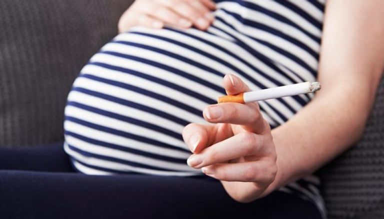 استهلاك التبغ قد يؤثر على مشيمة المرأة الحامل 