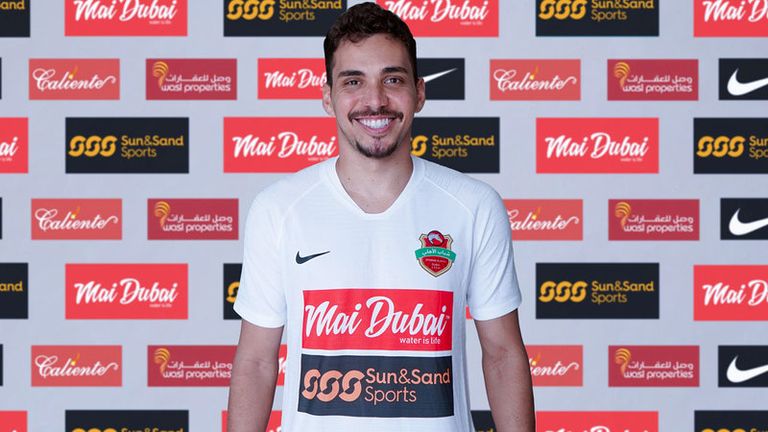 كارلوس إداوردو لاعب شباب الأهلي دبي