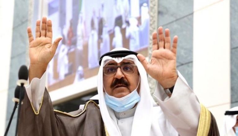  الشيخ مشعل الأحمد الجابر الصباح بعد أدائه اليمين الدستورية