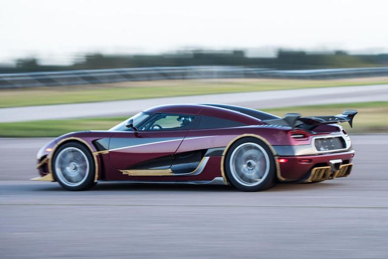 طراز Koenigsegg Agera RS  طراز مكلارين F1
