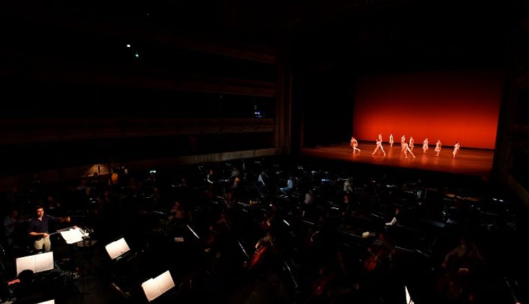 عرض عبر الإنترنت لفرقة الباليه الملكية