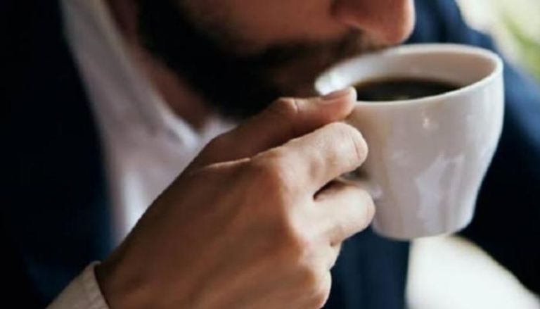 شرب القهوة على الريق يؤدي إلى اضطرابات التمثيل الغذائي