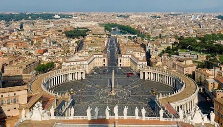 الفاتيكان يشدد الرقابة على التدفقات المالية