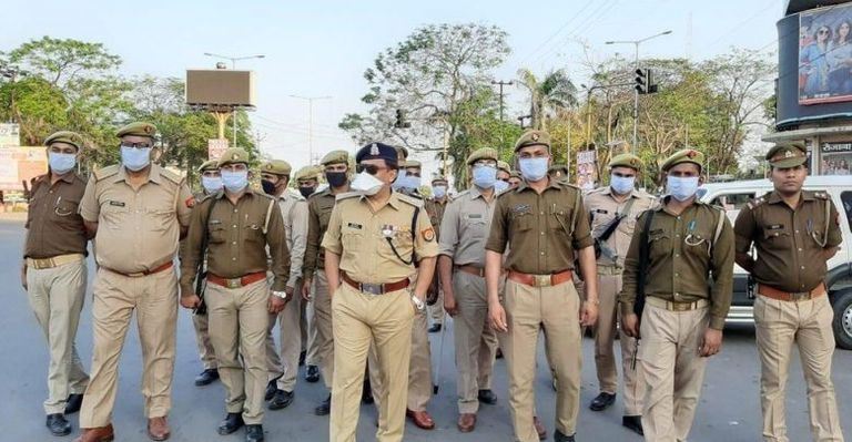 الشرطة الهندية مطالبة بتخفيض "الكروش"