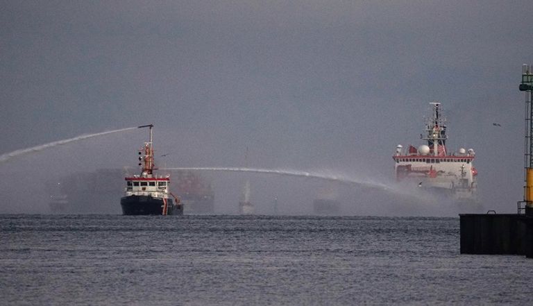 عودة كاسحة الجليد "بولارشتيرن" إلى ميناء بريميرهافن