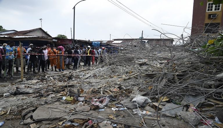 انهيار مبنى في لاجوس