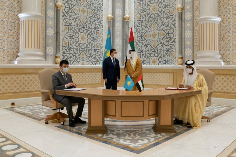 توقيع مذكرة تفاهم بين الإمارات وكازاخستان منصور بن زايد يستقبل رئيس وزراء جمهورية كازاخستان
