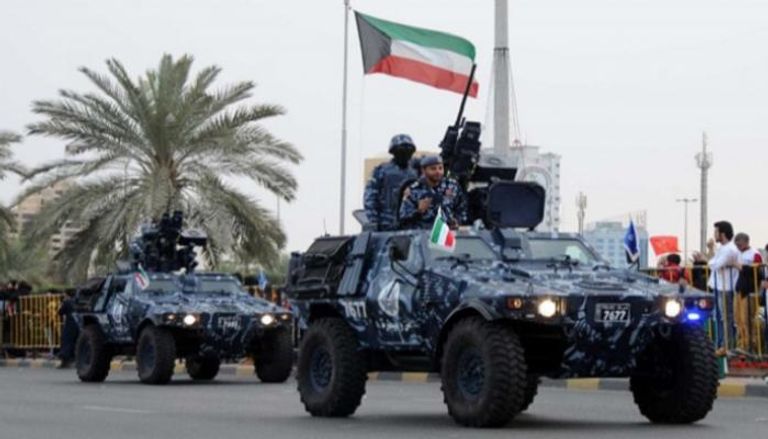 عناصر من قوات الأمن الكويتية