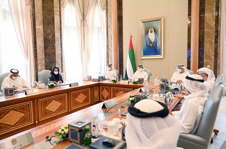 جانب من الاجتماع الأول للجنة الميزانية العامة الإماراتية