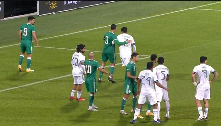 من مباراة الجزائر والمكسيك