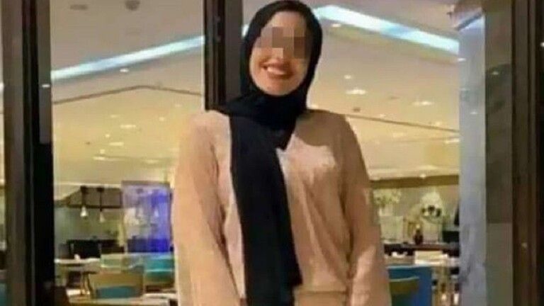 المتهمان بعد القبض عليهما