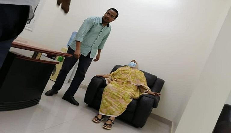 لحظة القبض على وداد بابكر زوجة البشير