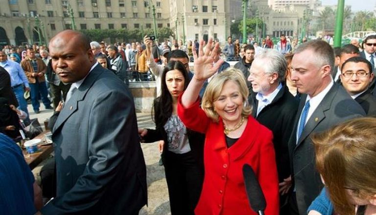 هيلاري كلينتون في ميدان التحرير وسط القاهرة في مارس 2011