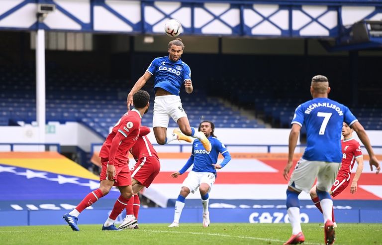 كالفيرت ليوين هداف الدوري الإنجليزي إيفرتون أفلت من مقصلة ليفربول