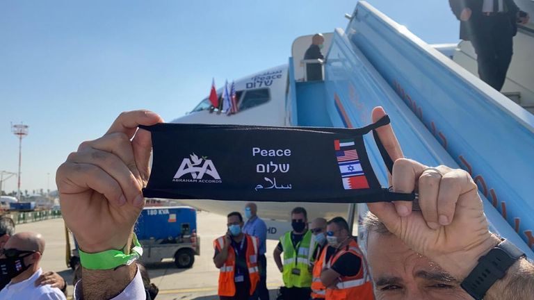 طائرة السلام الثانية تقلع من تل أبيب إلى المنامة