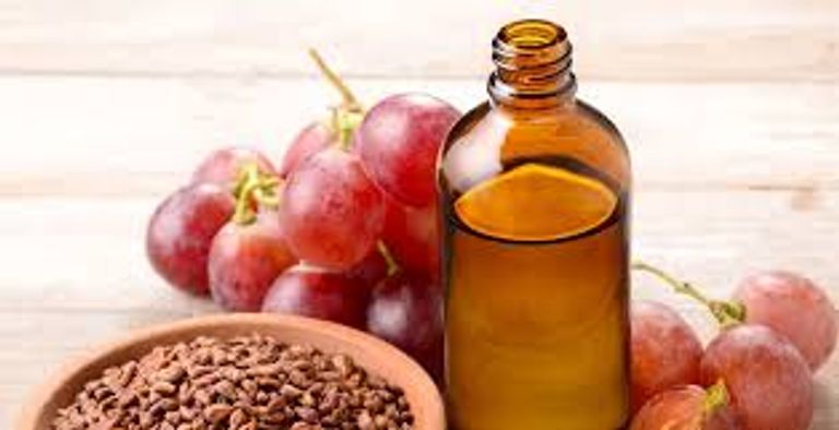 فوائد زيت بذور العنب للبشرة - تعبيرية فوائد زيت بذور العنب للبشرة