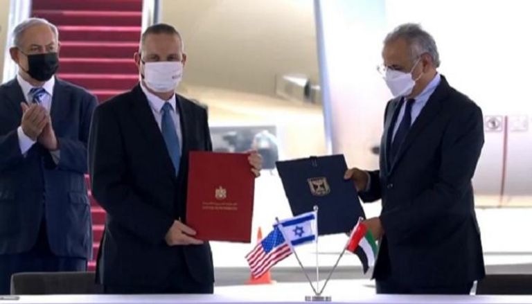 جانب من توقيع اتفاقيات التعاون بين الإمارات وإسرائيل