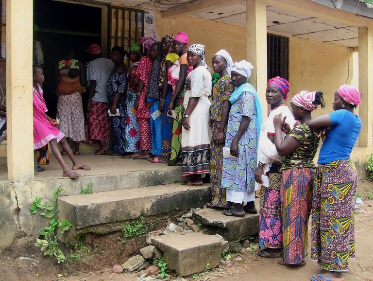 فرز الأصوات بالانتخابات الرئاسية في غينيا
