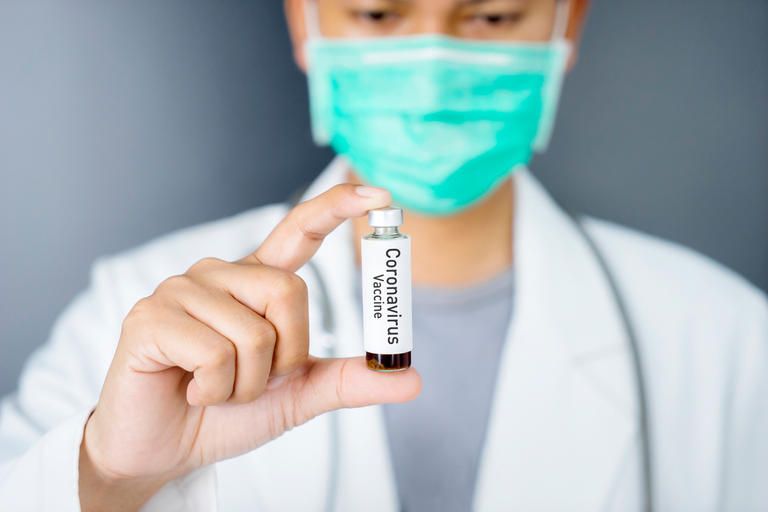 حوالي 20 ألف متطوع شاركوا في تجارب لقاح أكسفورد المضاد لكورونا