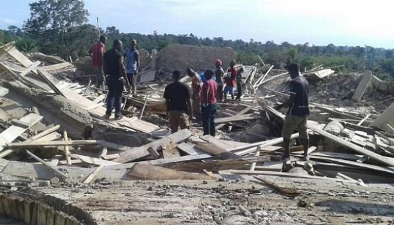مصرع 21 بانهيار كنيسة في غانا