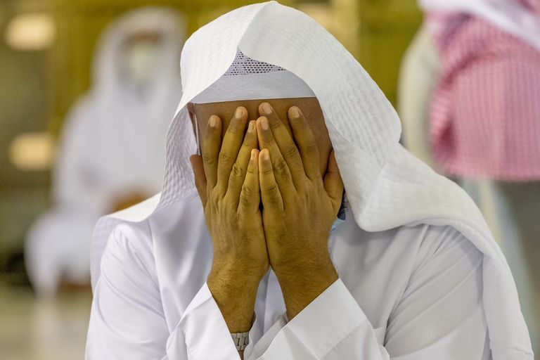 أداء صلاة الجمعة في الحرم المكي