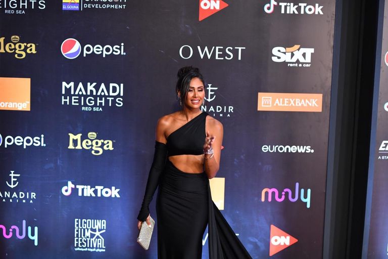 الفنانة ياسمين صبري