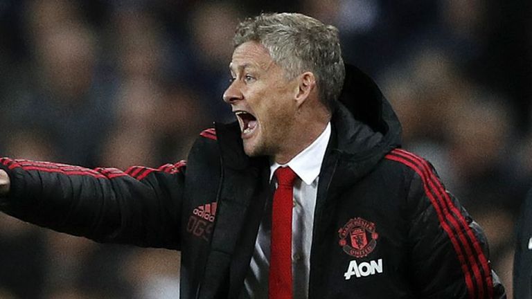 أولي جونار سولسكاير مدرب مانشستر يونايتد إدينسون كافاني ضد تشيلسي