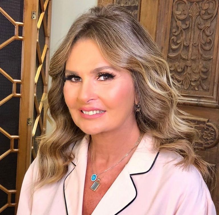 الفنانة المصرية يسرا الفنانة المصرية يسرا